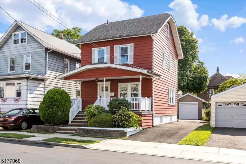 284 Laurel Pl, East Rutherford Boro, NJ 07073