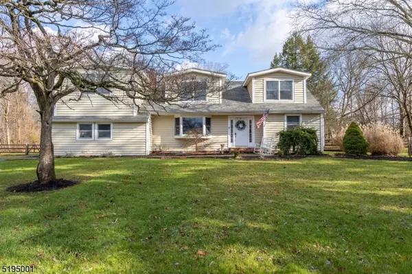 12 Mountain View Ave, Washington Twp., NJ 07853