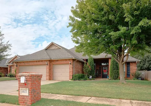 1877 Long Trail, Edmond, OK 73012