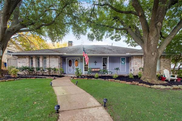 31 Creekwood Circle, Richardson, TX 75080