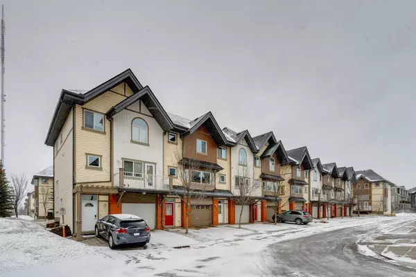 Calgary, AB T3H 0K7,1204 Wentworth Villas SW