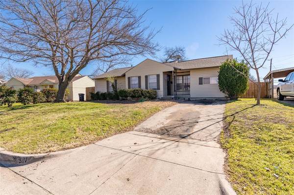 7433 Aberdeen Drive, Fort Worth, TX 76116