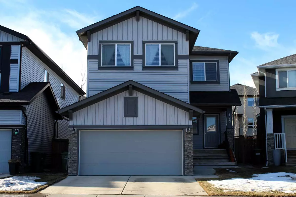 Airdrie, AB T4B 3V1,123 Bayview ST SW