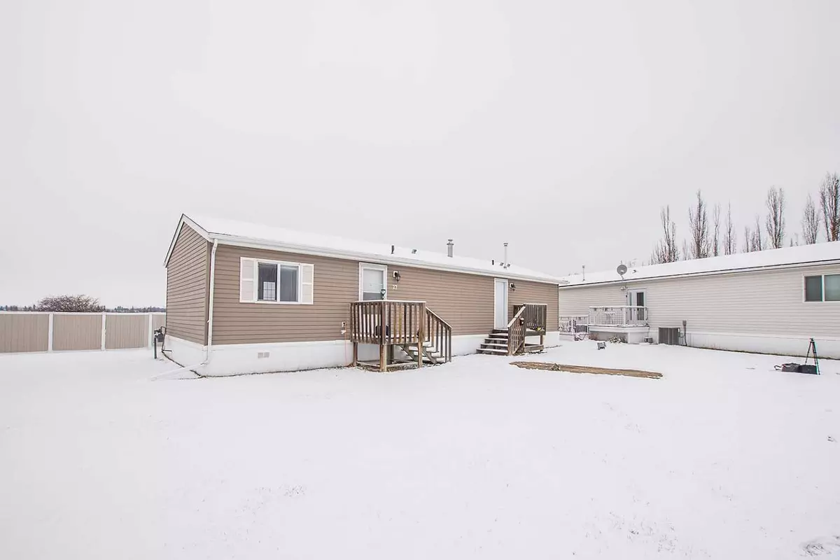 Lacombe, AB T4L 0B4,15 Mackenzie Ranch WAY #27