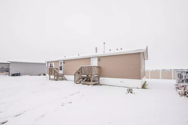 Lacombe, AB T4L 0B4,15 Mackenzie Ranch WAY #27