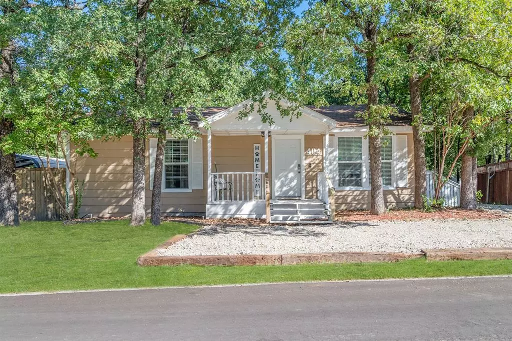 West Tawakoni, TX 75474,404 Indian Oaks Trail