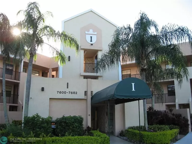 7680 Fairfax Dr  #313, Tamarac, FL 33321