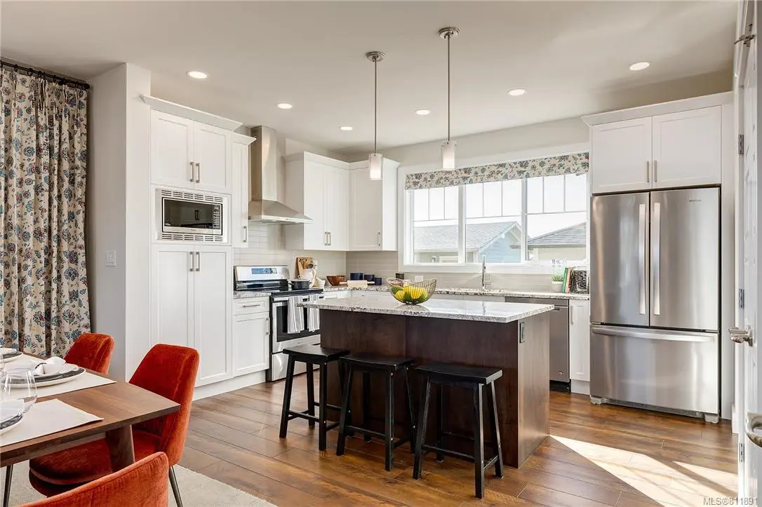 Colwood, BC V9C 0L7,3392 Curlew St