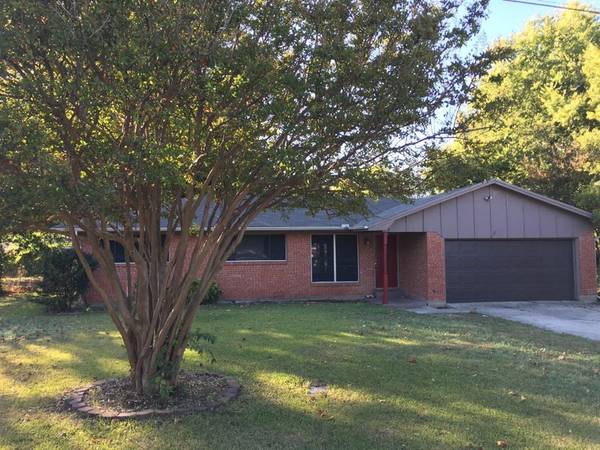 816 Maple Street, Howe, TX 75459