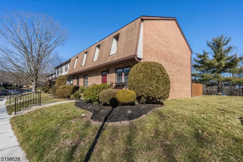 Mansfield Twp., NJ 07840,242 Riva Dr