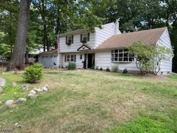 22 Beech Dr, Mahwah Twp., NJ 07430