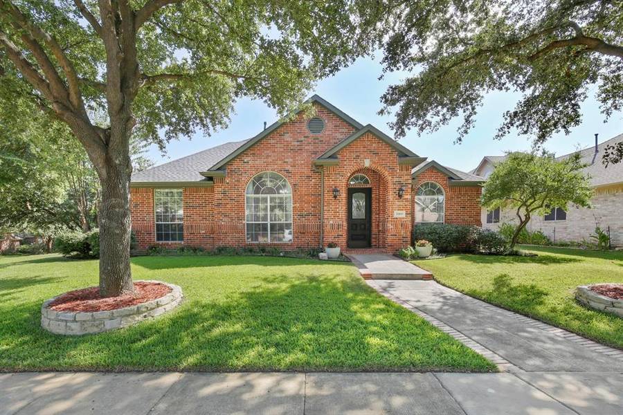 5909 Sandhill Circle, The Colony, TX 75056