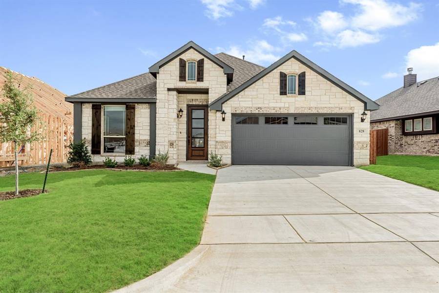 828 Jaguar Ridge, Godley, TX 76044