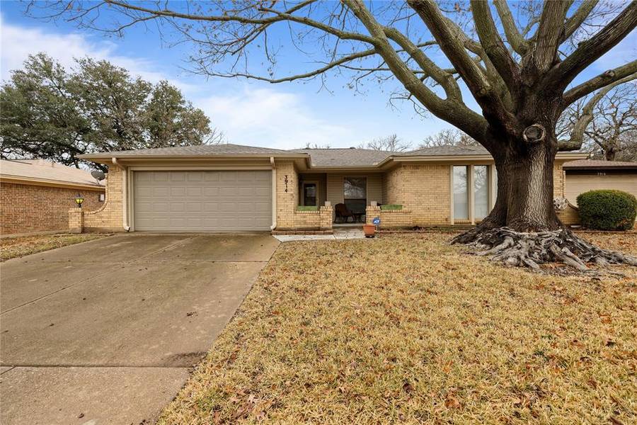 3914 Cedarwood Court, Arlington, TX 76017