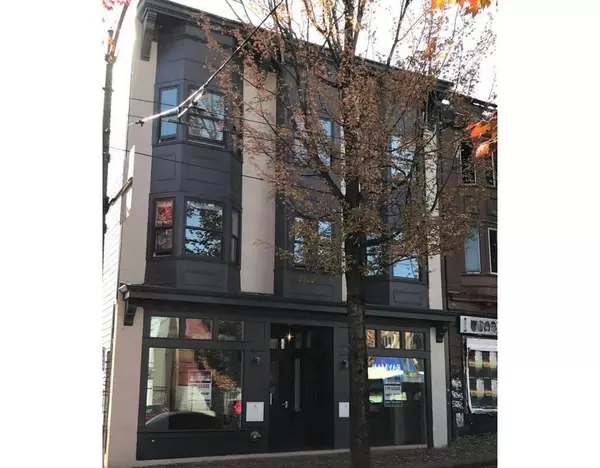 754-758 E BROADWAY, Vancouver, BC V5T 1X9