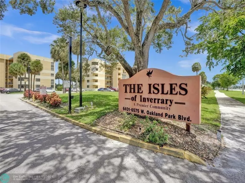 6475 W Oakland Park Blvd  #409, Lauderhill, FL 33313