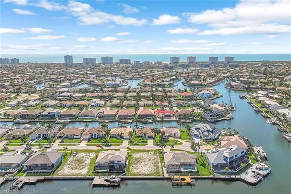 Marco Island, FL 34145,459 Waterleaf CT