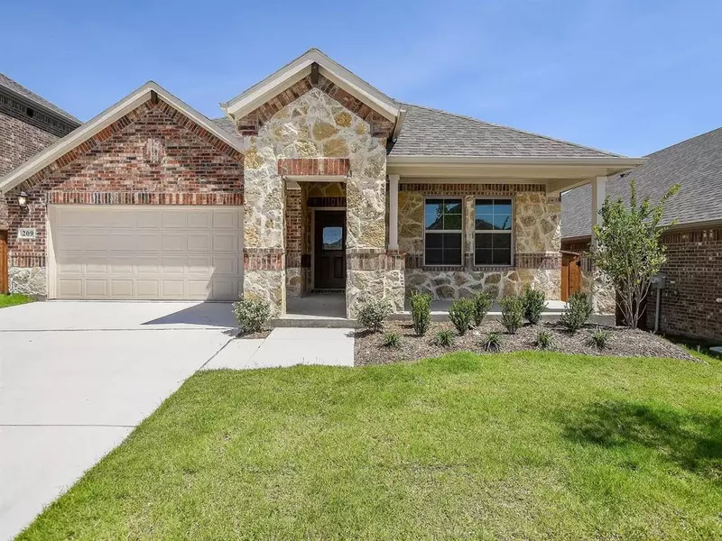 209 Lemley Drive, Fort Worth, TX 76131