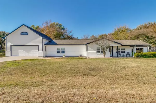 Lake Kiowa, TX 76240,1234 Kiowa Drive W