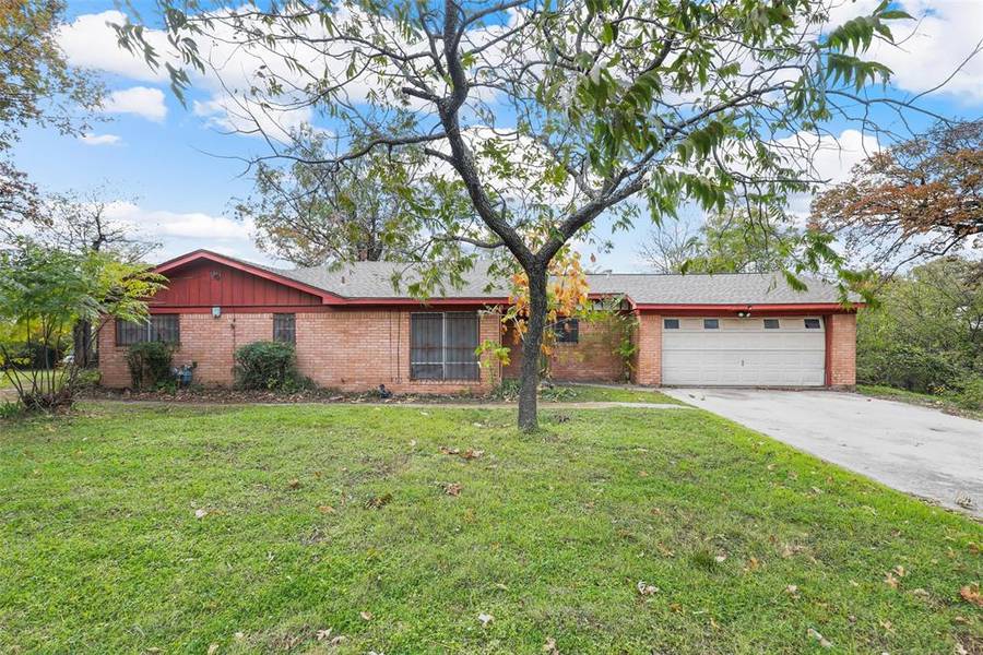 5818 Forest Hill Drive, Forest Hill, TX 76119