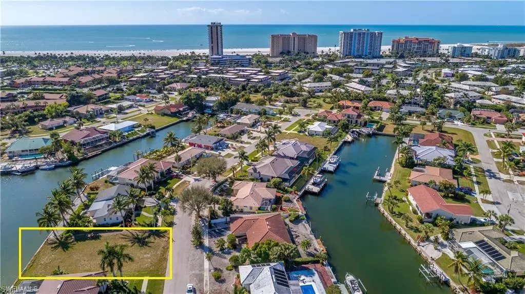 Marco Island, FL 34145,837 Wintergreen CT