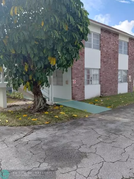 1511 NW 43rd Ave  #107, Lauderhill, FL 33313