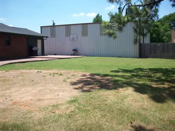 Pauls Valley, OK 73075,31747 E County Road 1560