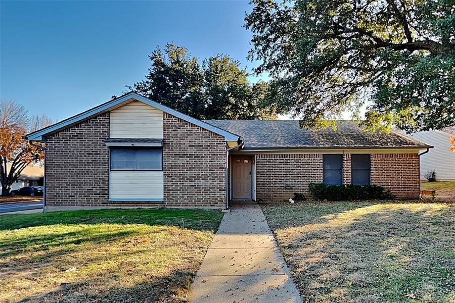 4600 Elm Tree Court, Arlington, TX 76017