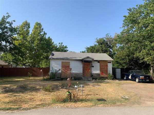 5805 Graham Street, Sansom Park, TX 76114