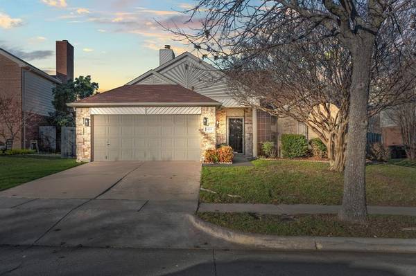 5404 Rocky Mountain Road, Fort Worth, TX 76137