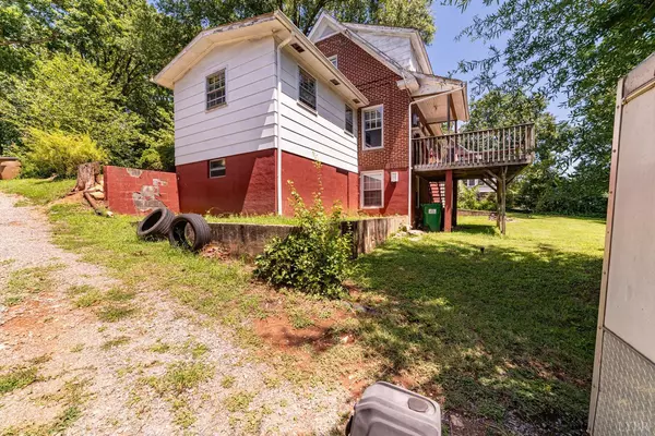 Altavista, VA 24517,317 Myrtle LN