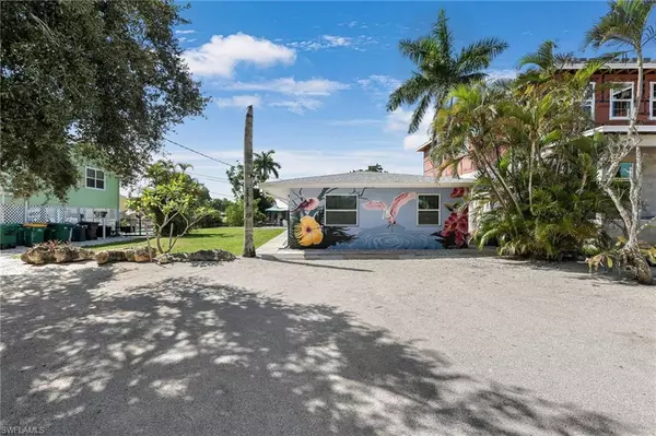 Naples, FL 34112,2818 Shoreview DR A