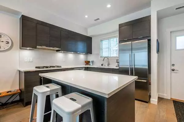 Calgary, AB T2T 3W6,1818 14A ST SW #201