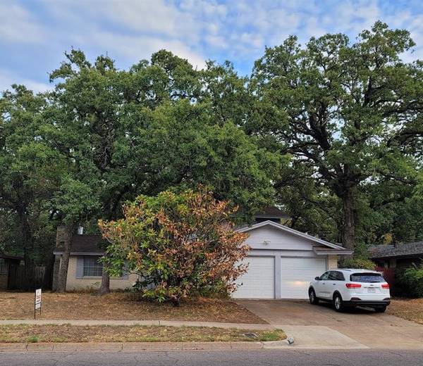 3004 Norwood Lane, Arlington, TX 76013