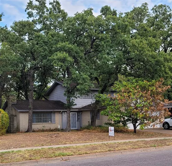 Arlington, TX 76013,3004 Norwood Lane