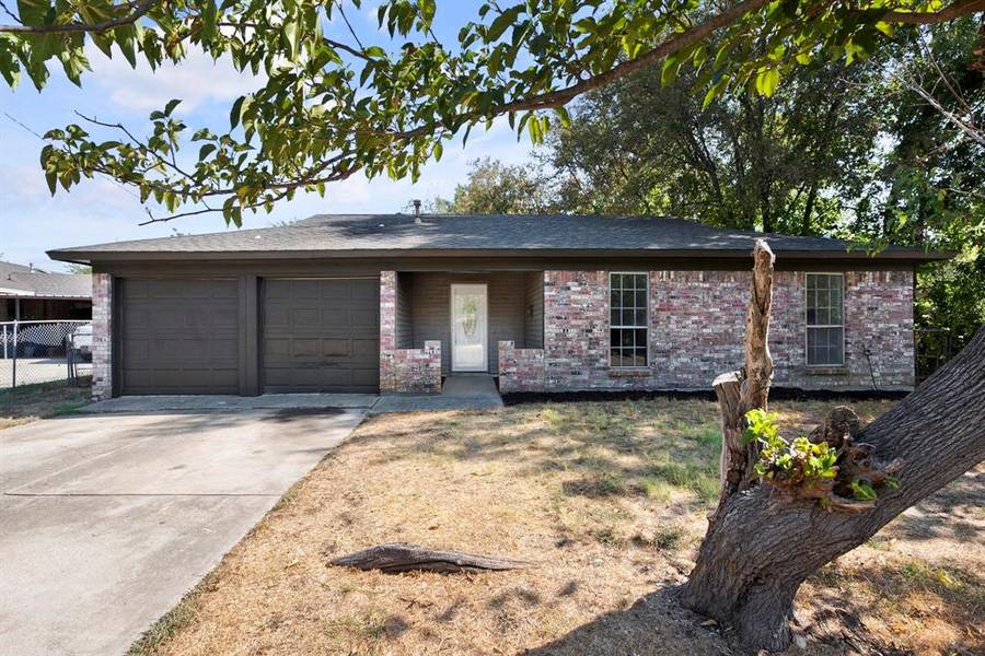 3705 Carriage Hill Drive, Forest Hill, TX 76140