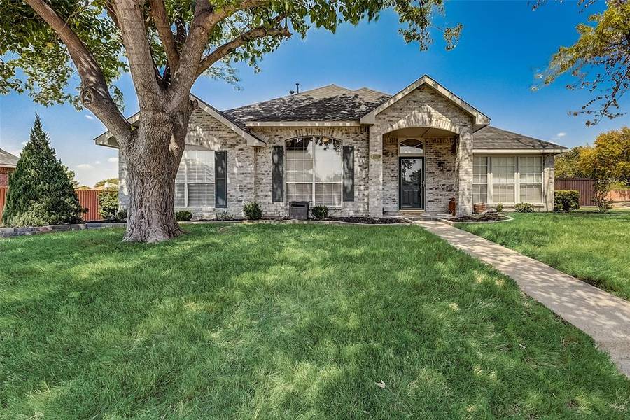 5945 Mages Drive, The Colony, TX 75056