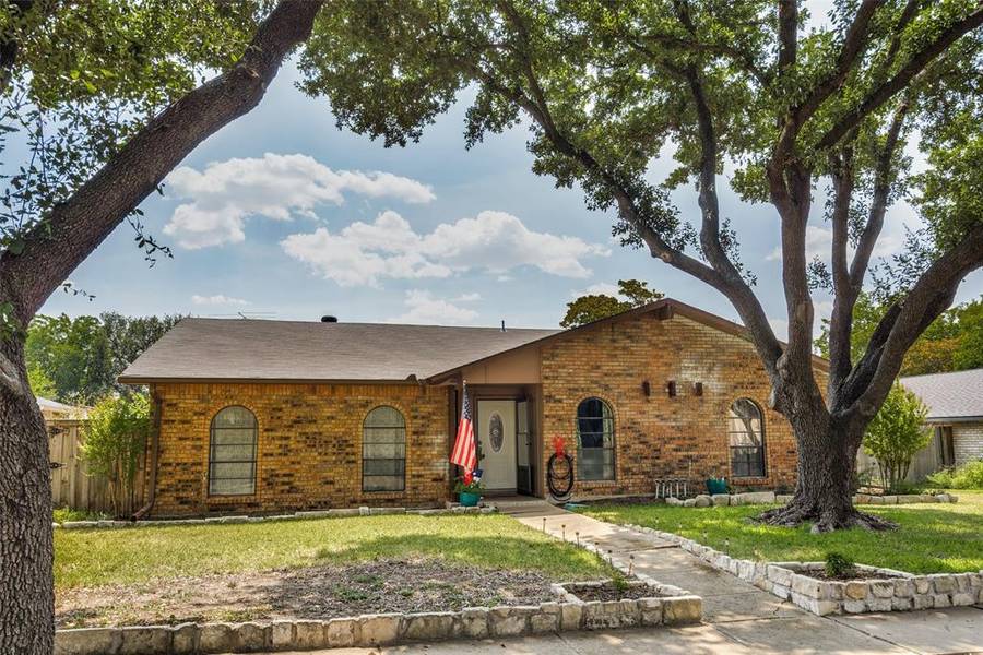 5024 Brandenburg Lane, The Colony, TX 75056