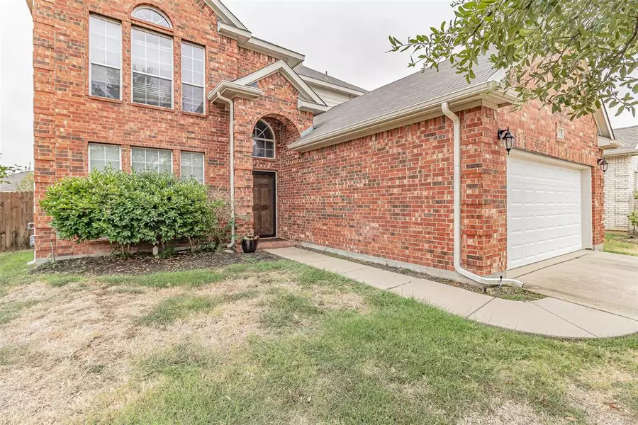 2152 Carlotta Drive, Fort Worth, TX 76177