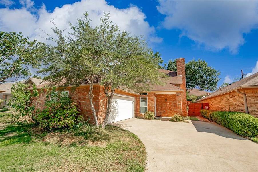 1012 Olde Towne Drive, Irving, TX 75061