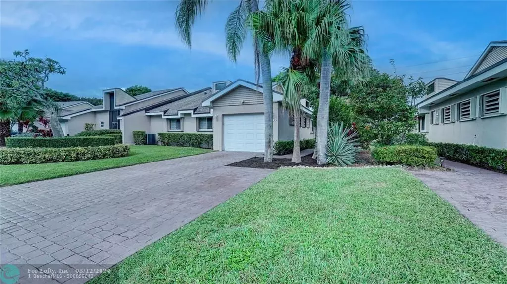 6959 Fountains Cir, Lake Worth, FL 33467