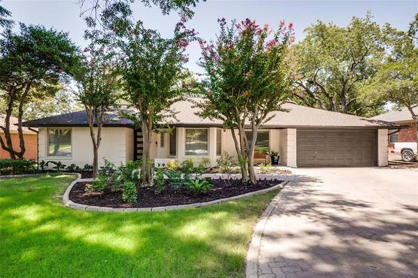 9935 Woodgrove Drive,  Dallas,  TX 75218