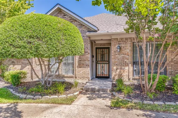 2526 Peavy Road, Dallas, TX 75228