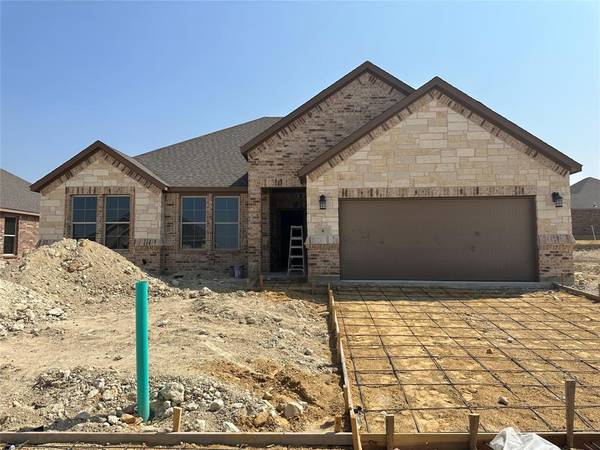 707 Lake Murray Lane, Cleburne, TX 76033