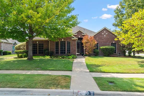 100 Pinedale Drive, Mansfield, TX 76063