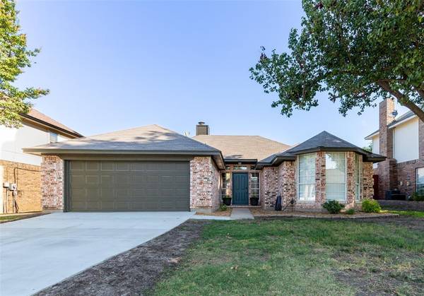 7509 Steward Lane, North Richland Hills, TX 76182