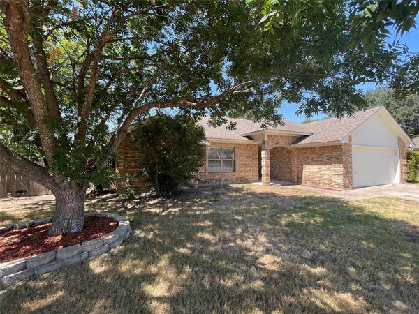 1200 Concho Drive, Benbrook, TX 76126