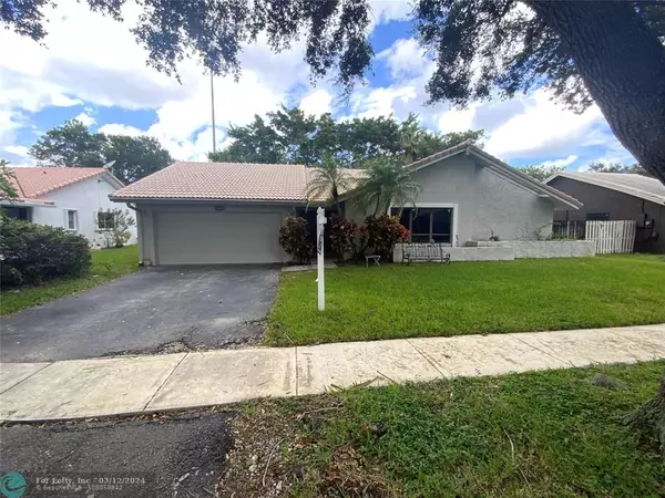 10209 NW 7th Ct, Plantation, FL 33324