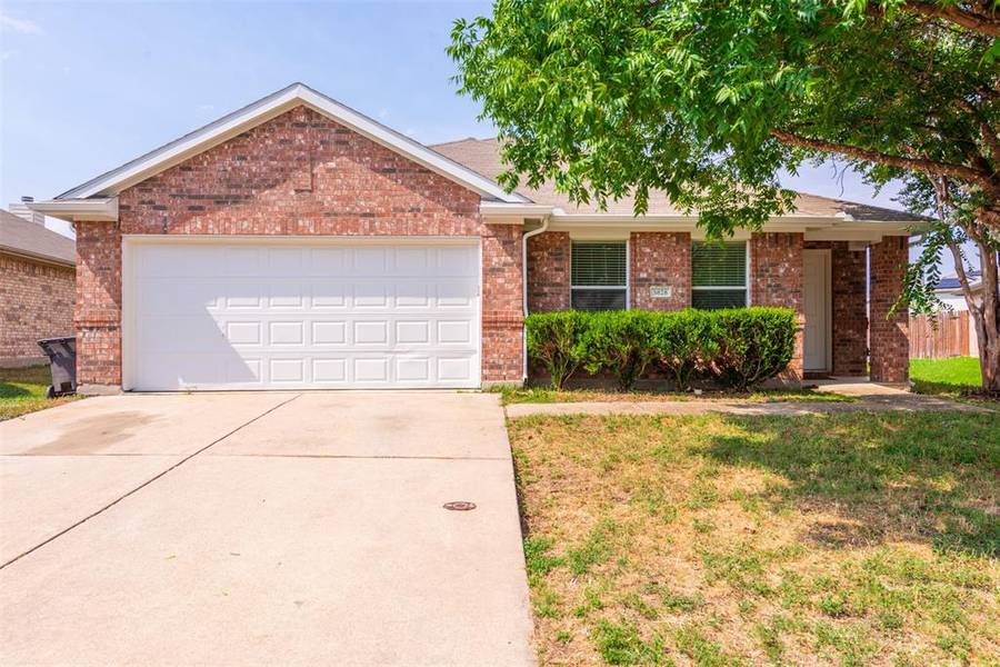 5828 World Champion Court, Fort Worth, TX 76179