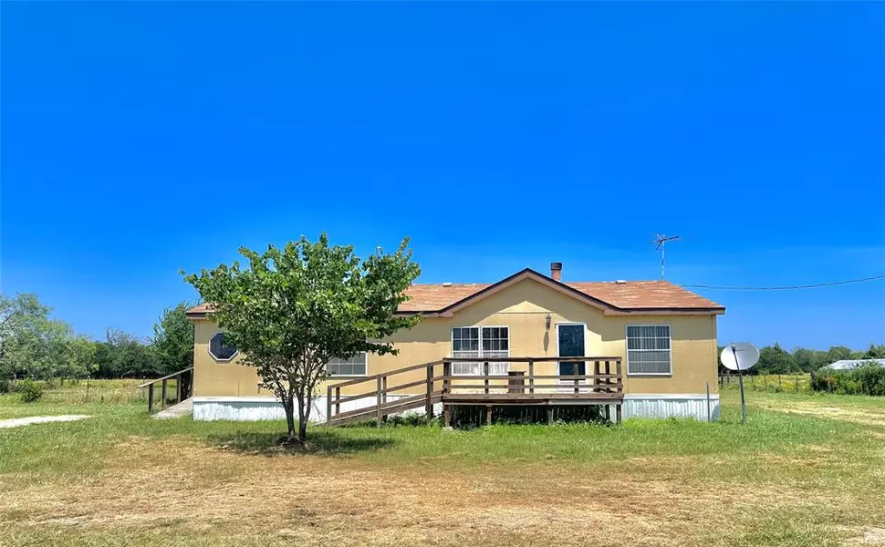 15237 County Road 4150, Kerens, TX 75144